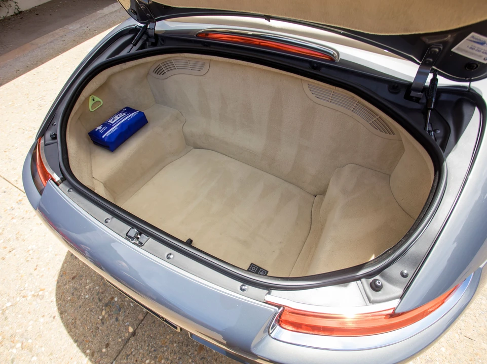 2003 BMW Z8 - Image 9 of 31