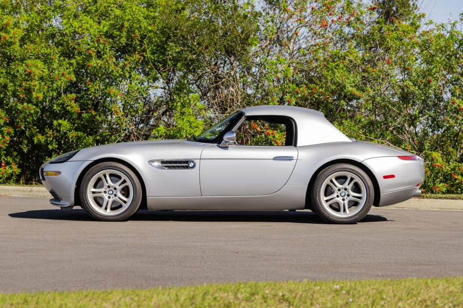 2003 BMW Z8 - Image 2 of 31