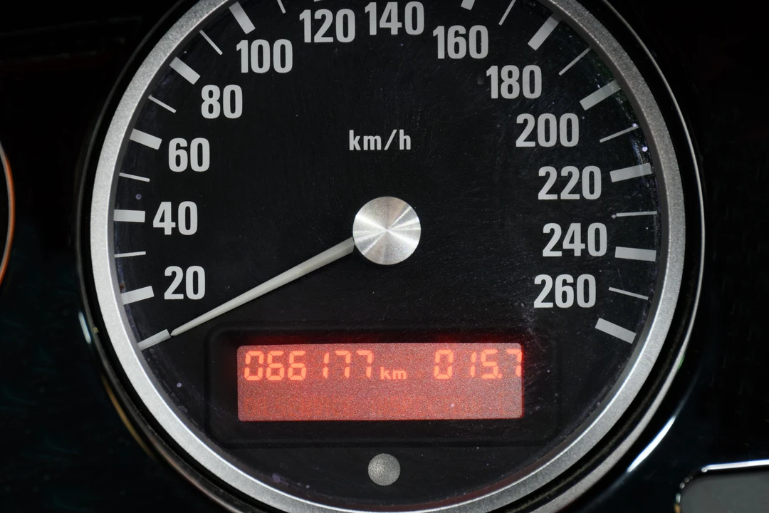 2003 BMW Z8 - Image 23 of 31