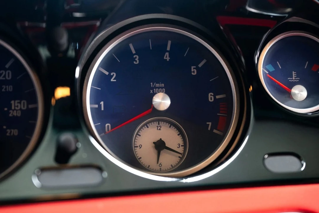 2003 BMW Z8 - Image 30 of 31