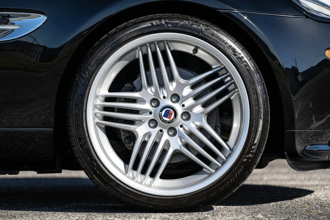 2003 BMW Z8 - Image 14 of 31