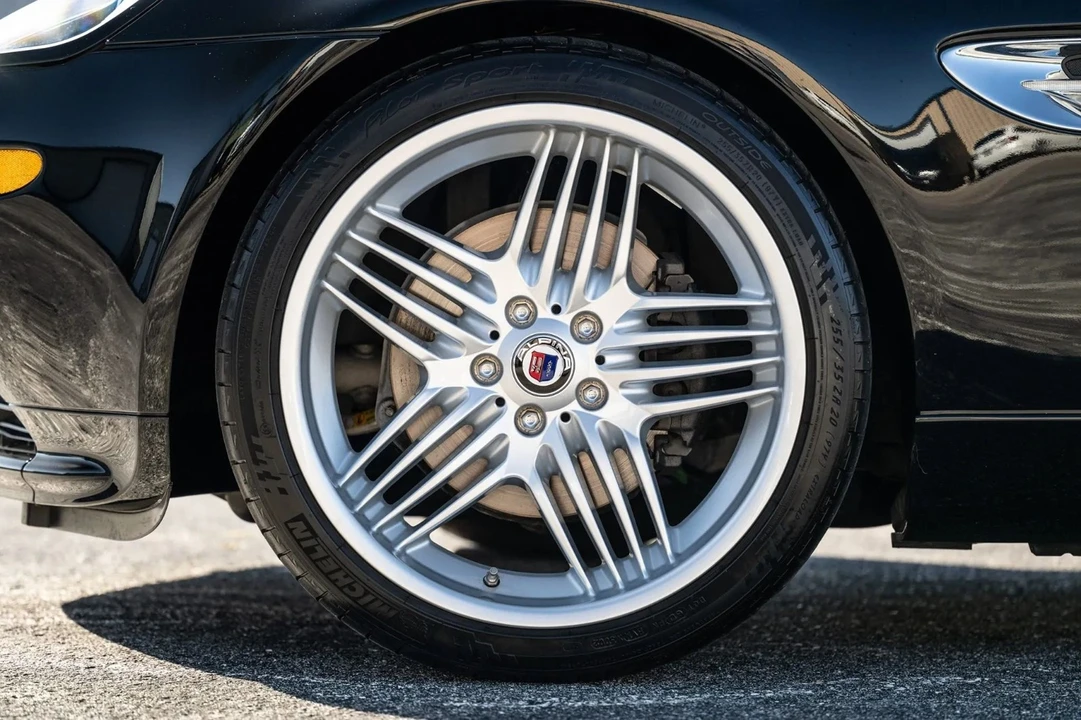 2003 BMW Z8 - Image 15 of 31