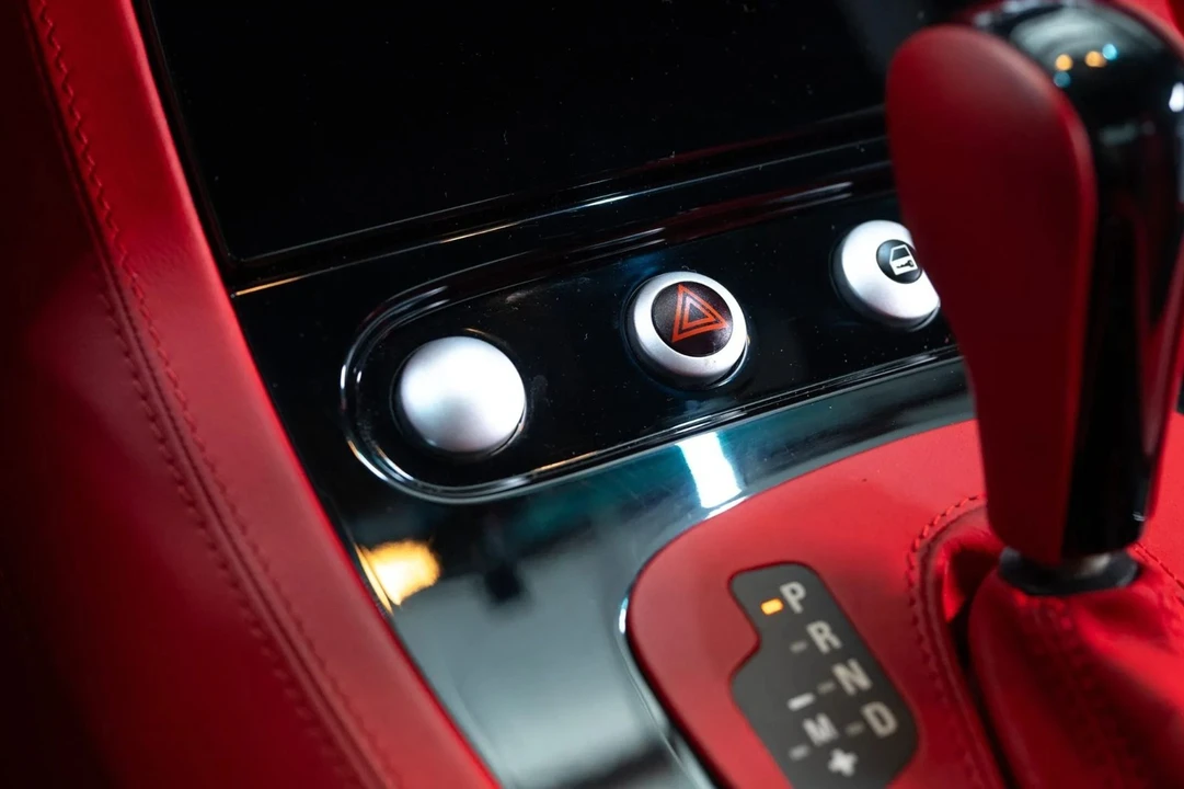 2003 BMW Z8 - Image 25 of 31