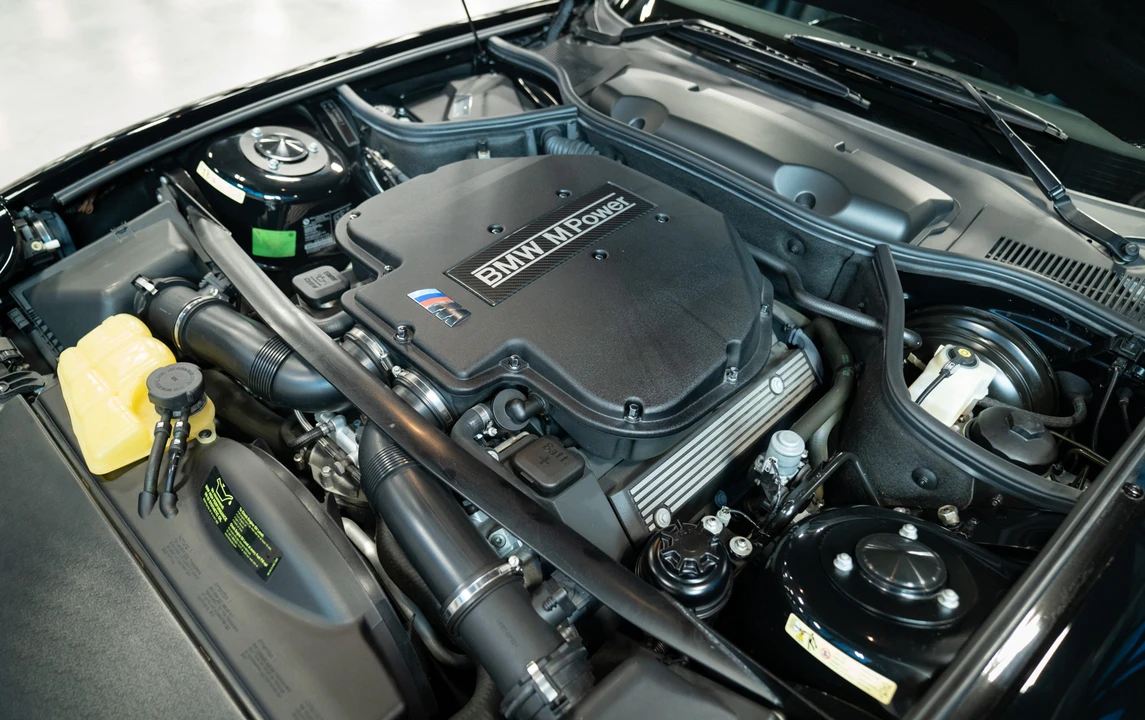 2003 BMW Z8 - Image 30 of 31