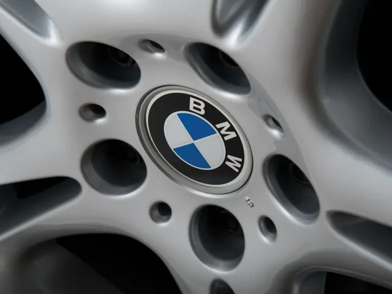 2003 BMW Z8 - Image 9 of 20