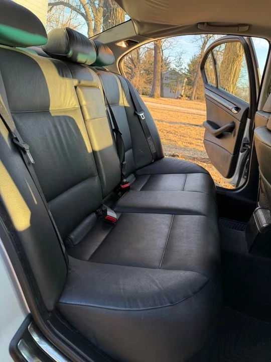 2003 BMW E46 330i & 330Ci - Image 9 of 20