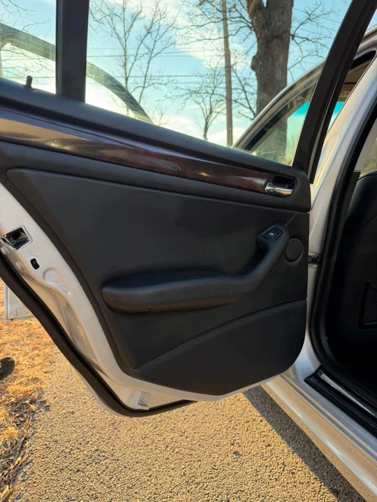 2003 BMW E46 330i & 330Ci - Image 10 of 20