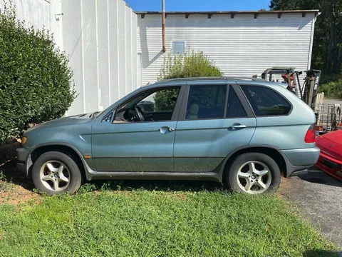 2003 BMW X5 3.0i