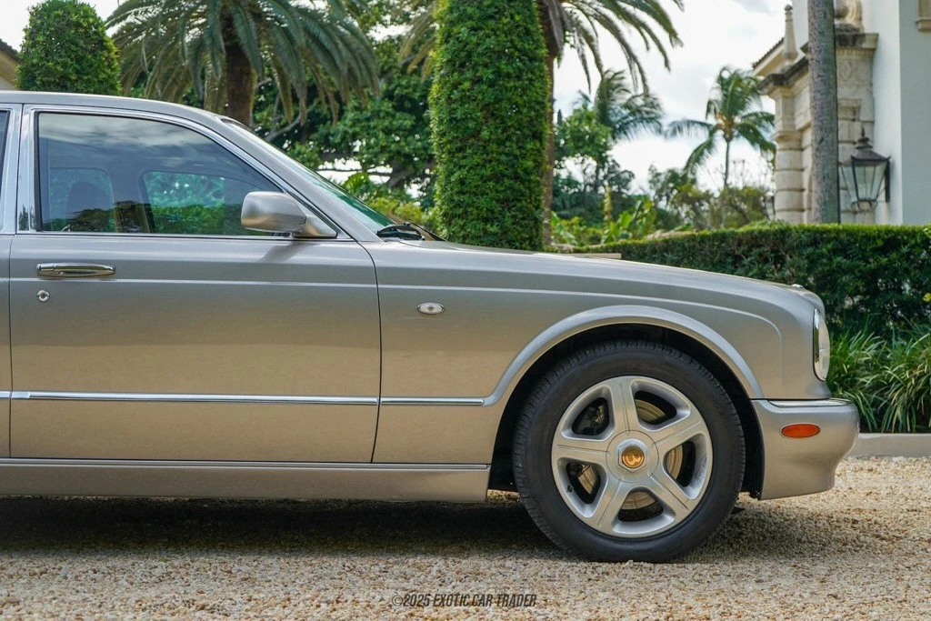 2003 Bentley Arnage R & RL - Image 11 of 12