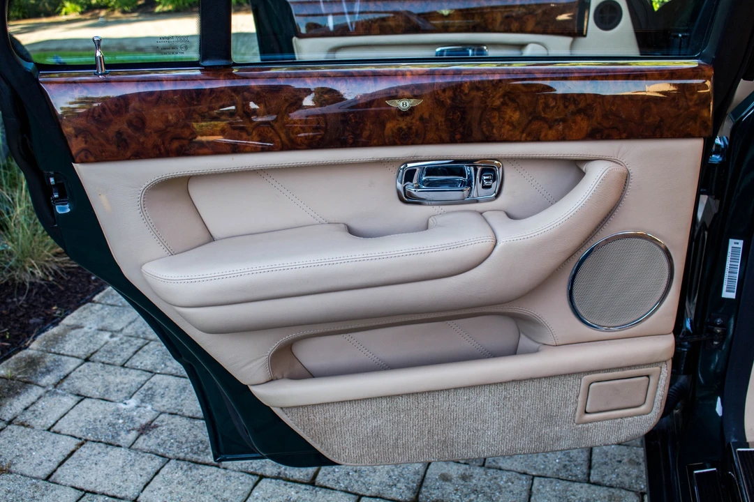 2003 Bentley Arnage R & RL - Image 28 of 31