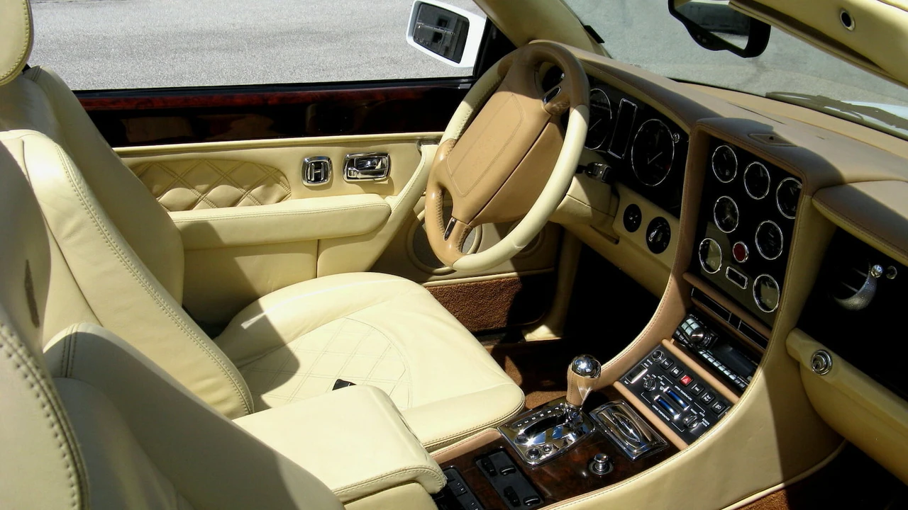 2003 Bentley Azure 1st Gen - Image 4 of 13