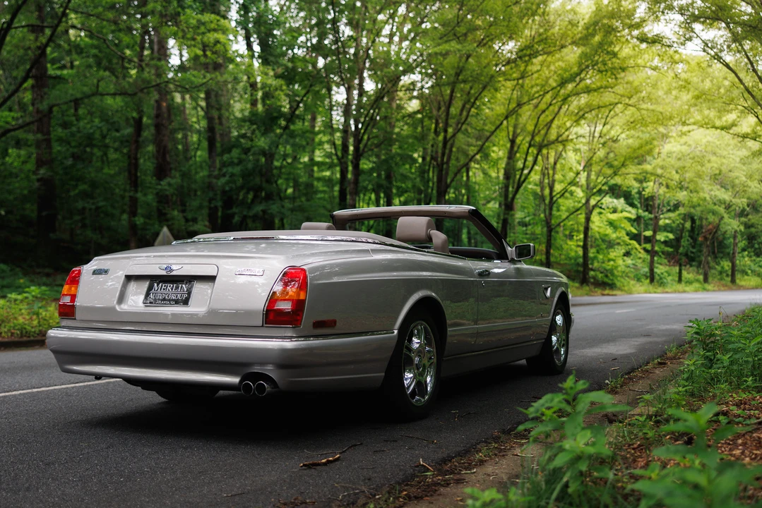 2003 Bentley Azure 1st Gen - Image 9 of 31