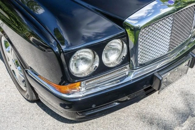 2003 Bentley Azure 1st Gen - Image 10 of 31