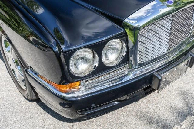 2003 Bentley Azure 1st Gen - Image 10 of 21