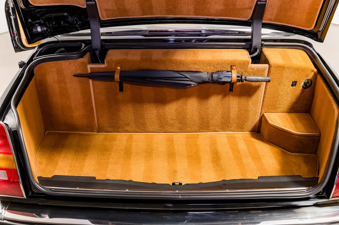 2003 Bentley Azure 1st Gen - Image 19 of 31