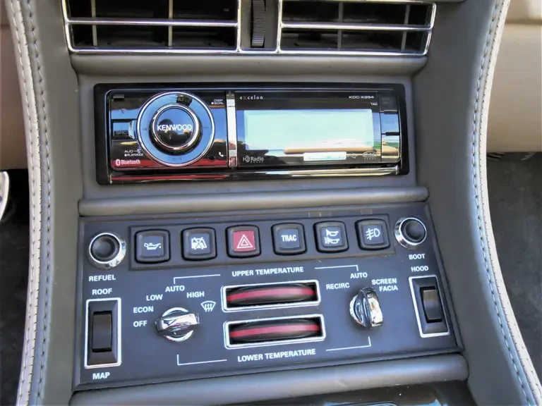 2003 Bentley Azure 1st Gen - Image 15 of 23