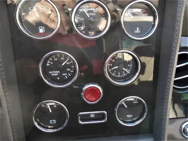2003 Bentley Azure 1st Gen - Image 14 of 23