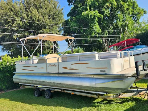 2003 Bentley Pontoon 24