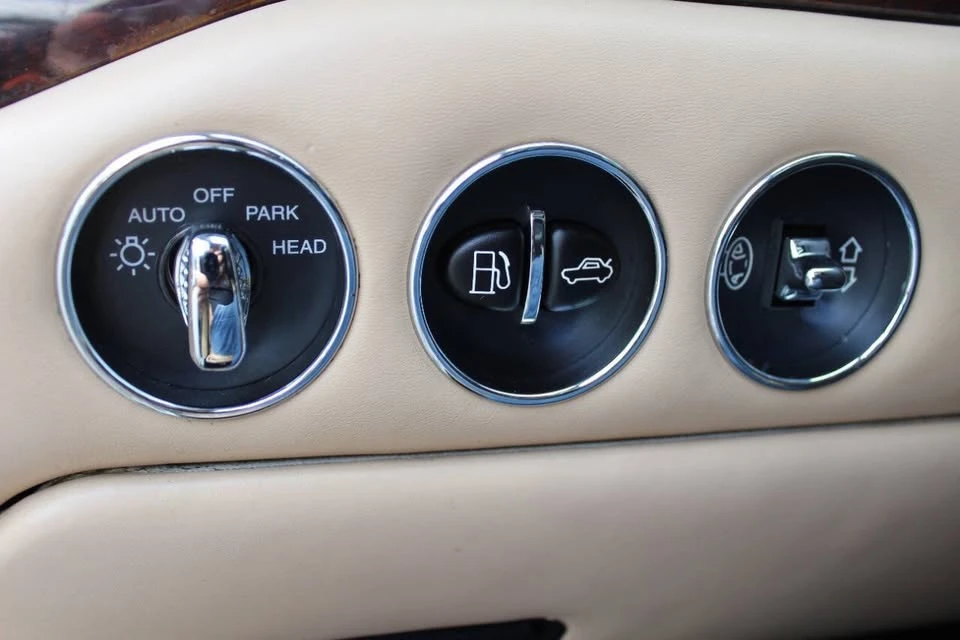 2003 Bentley Arnage - Image 8 of 20