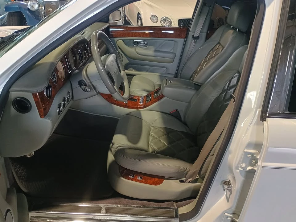 2003 Bentley Arnage R & RL - Image 9 of 20