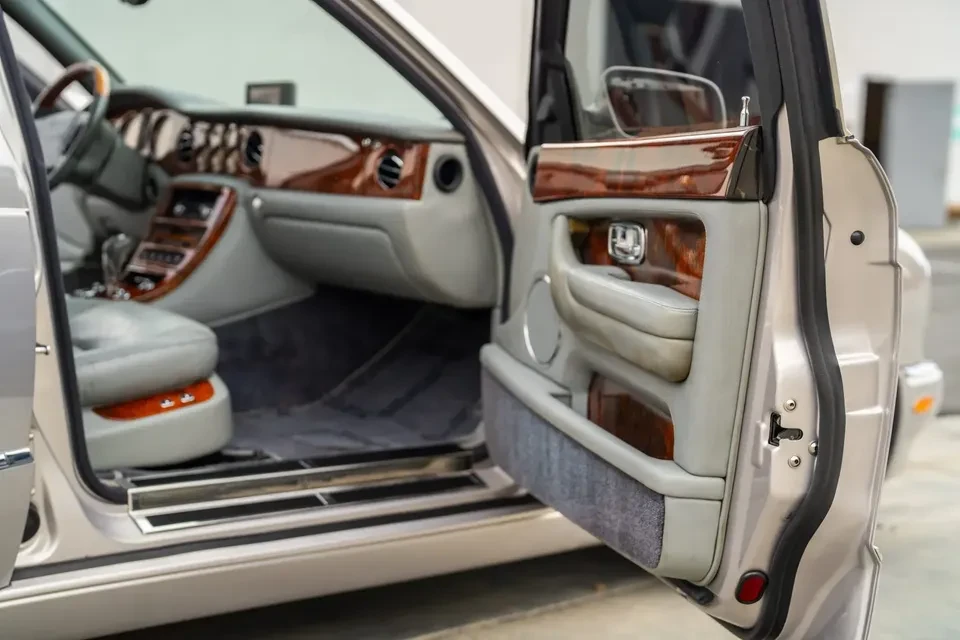2003 Bentley Arnage R & RL - Image 5 of 10