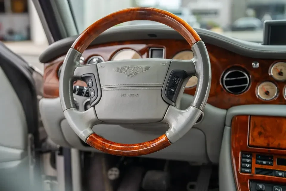 2003 Bentley Arnage R & RL - Image 6 of 10
