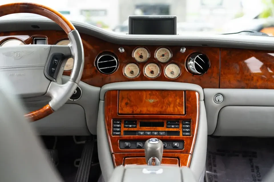 2003 Bentley Arnage R & RL - Image 7 of 10