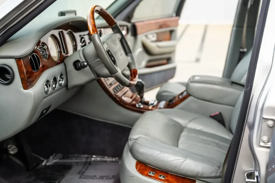 2003 Bentley Arnage R & RL - Image 2 of 10