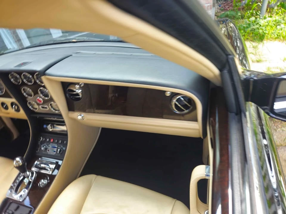 2003 Bentley Azure 1st Gen - Image 6 of 7