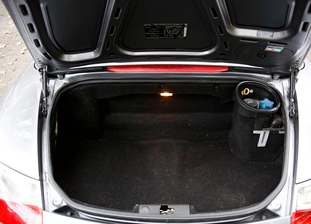 2003 Porsche 986 Boxster - Image 19 of 31