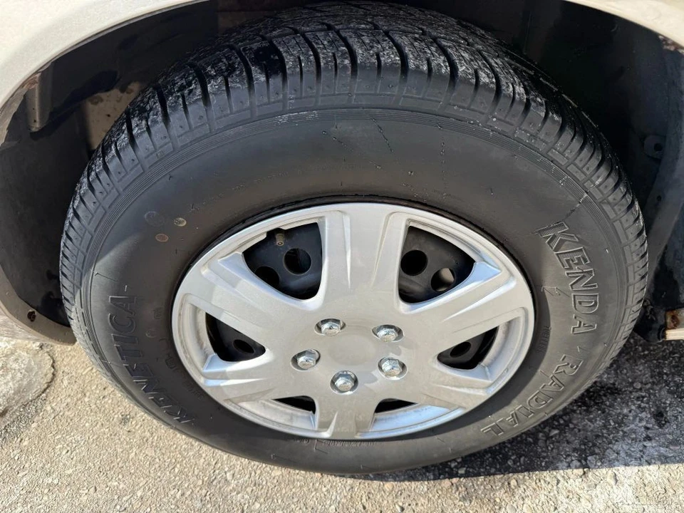 2003 Buick Century - Image 9 of 12