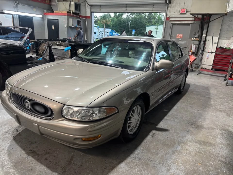 2003 Buick LeSabre - Image 2 of 10