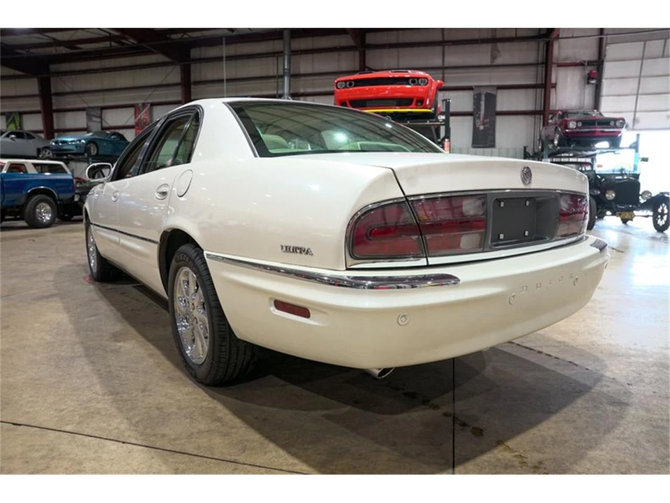2003 Buick Park Avenue - Image 6 of 31