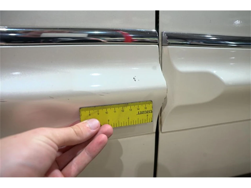 2003 Buick Park Avenue - Image 28 of 31