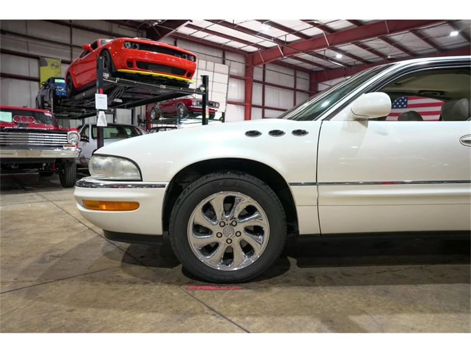 2003 Buick Park Avenue - Image 3 of 31