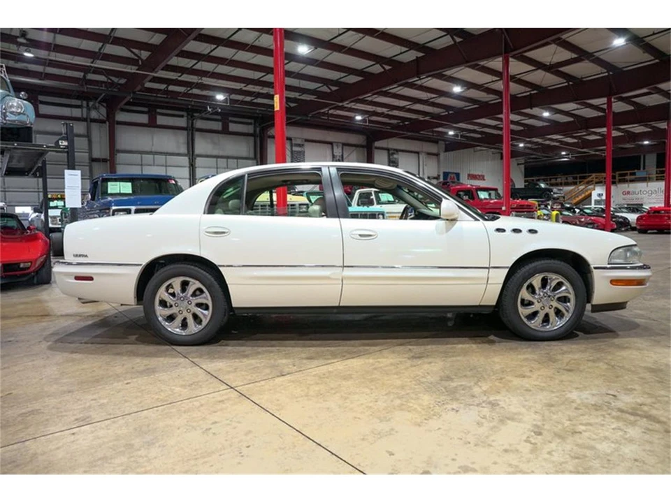 2003 Buick Park Avenue - Image 10 of 31