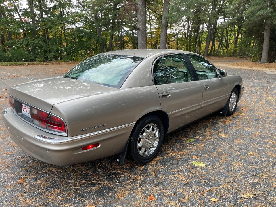 2003 Buick Park Avenue - Image 15 of 31