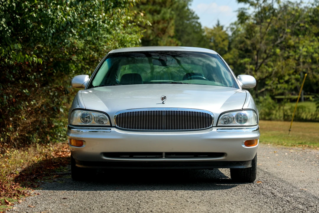 2003 Buick Park Avenue - Image 3 of 31