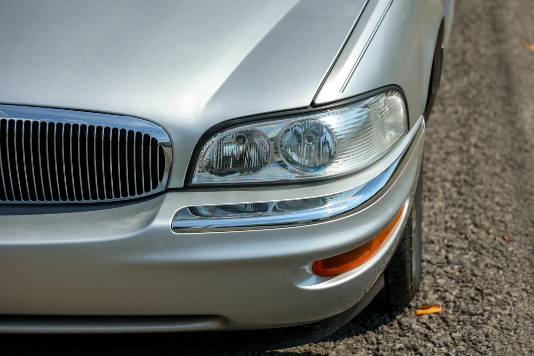 2003 Buick Park Avenue - Image 28 of 31