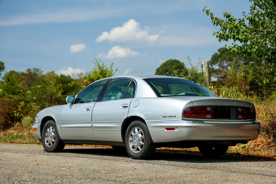 2003 Buick Park Avenue - Image 8 of 31