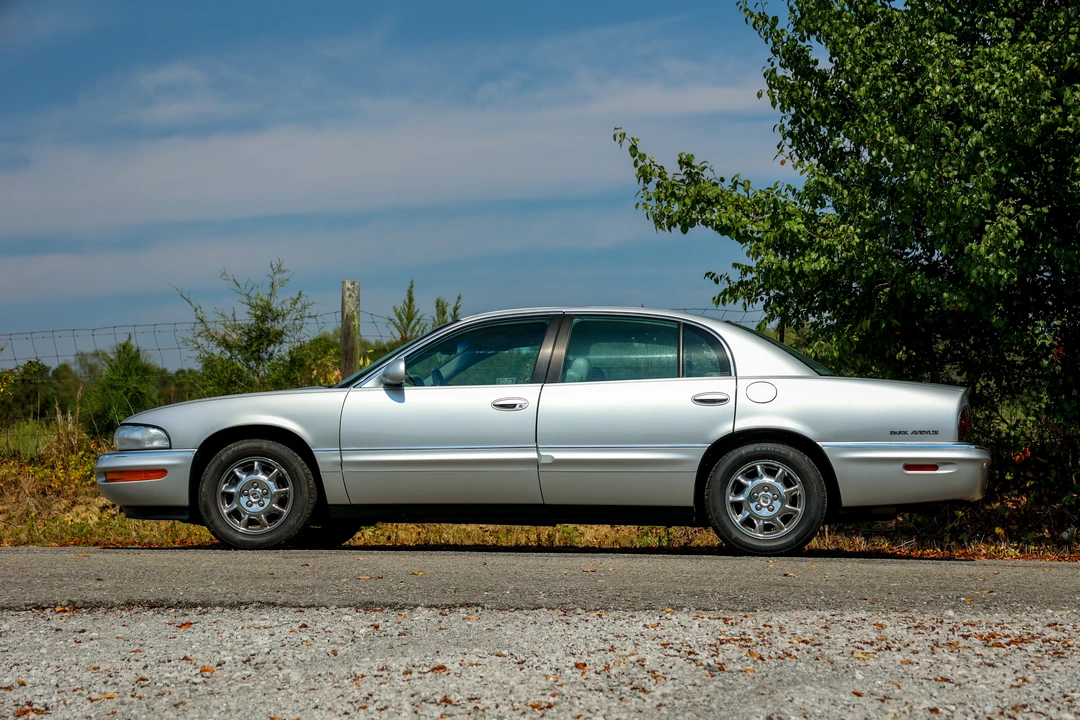 2003 Buick Park Avenue - Image 13 of 31