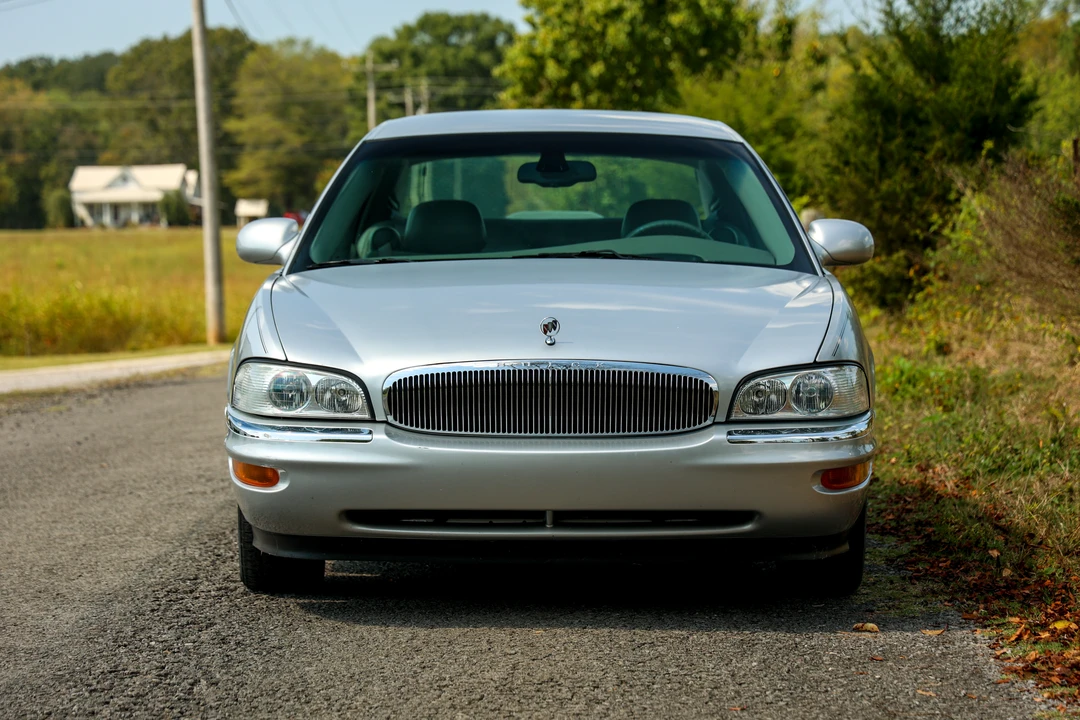 2003 Buick Park Avenue - Image 2 of 31