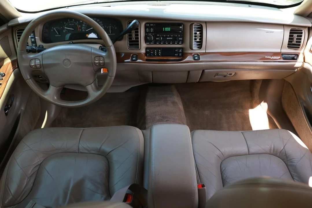 2003 Buick Park Avenue - Image 2 of 31
