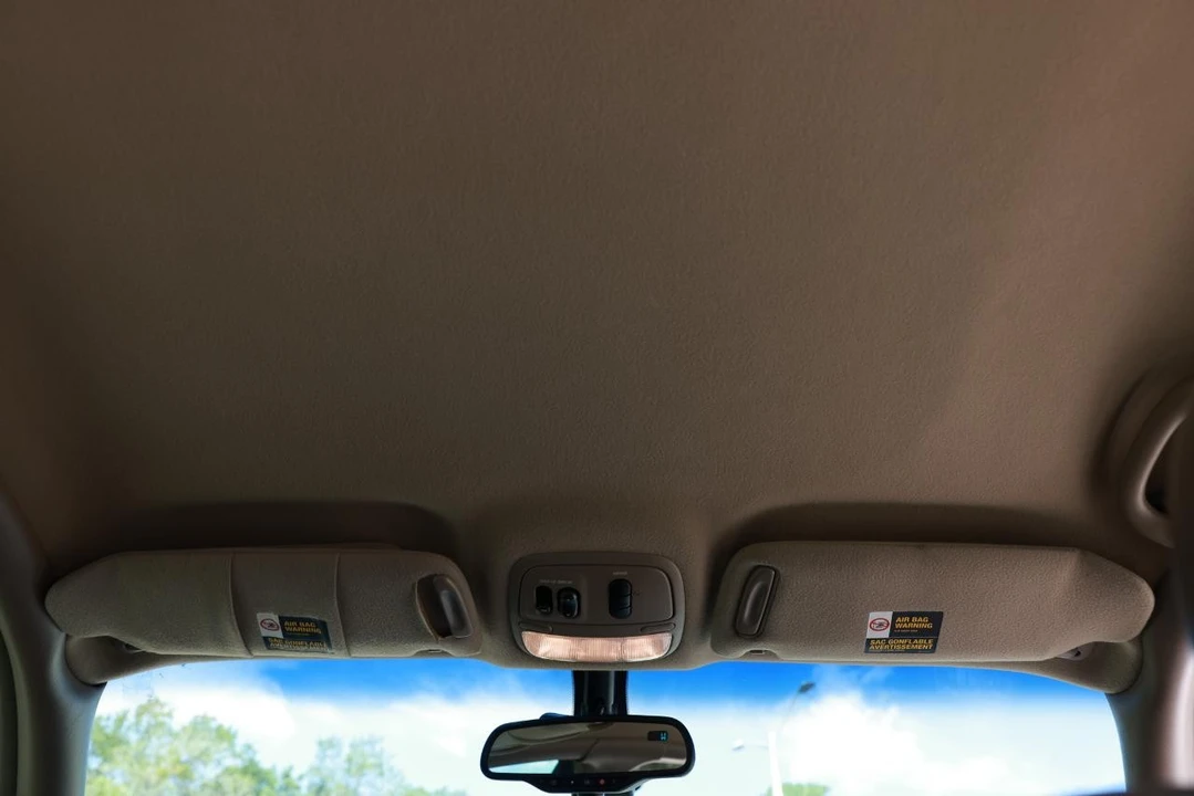 2003 Buick Park Avenue - Image 23 of 31