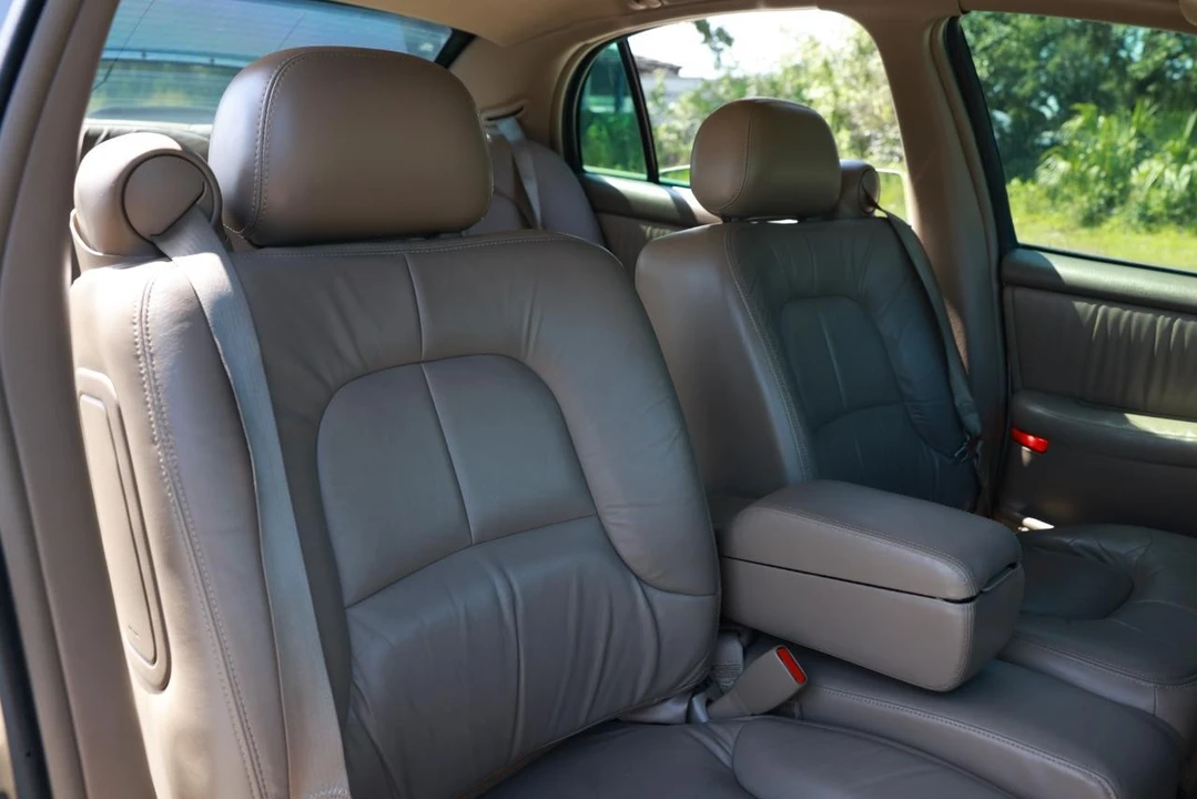 2003 Buick Park Avenue - Image 16 of 31