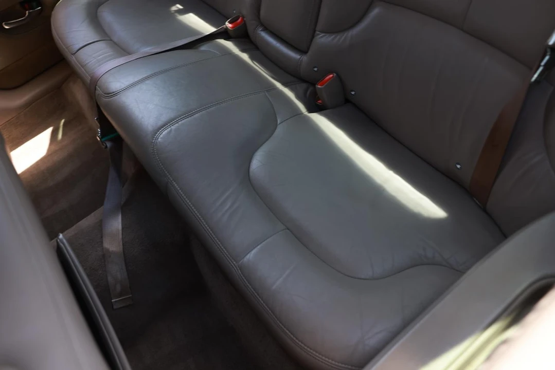 2003 Buick Park Avenue - Image 10 of 31