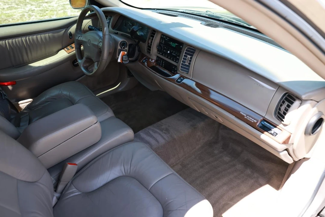 2003 Buick Park Avenue - Image 18 of 31