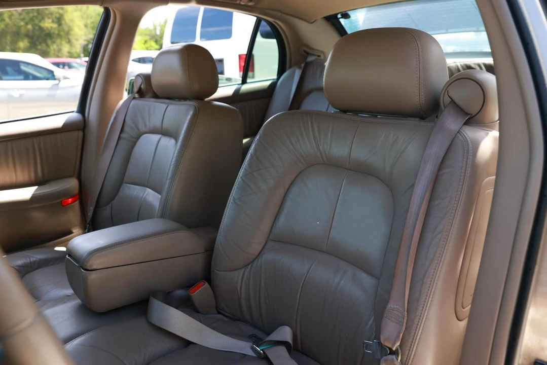 2003 Buick Park Avenue - Image 6 of 31