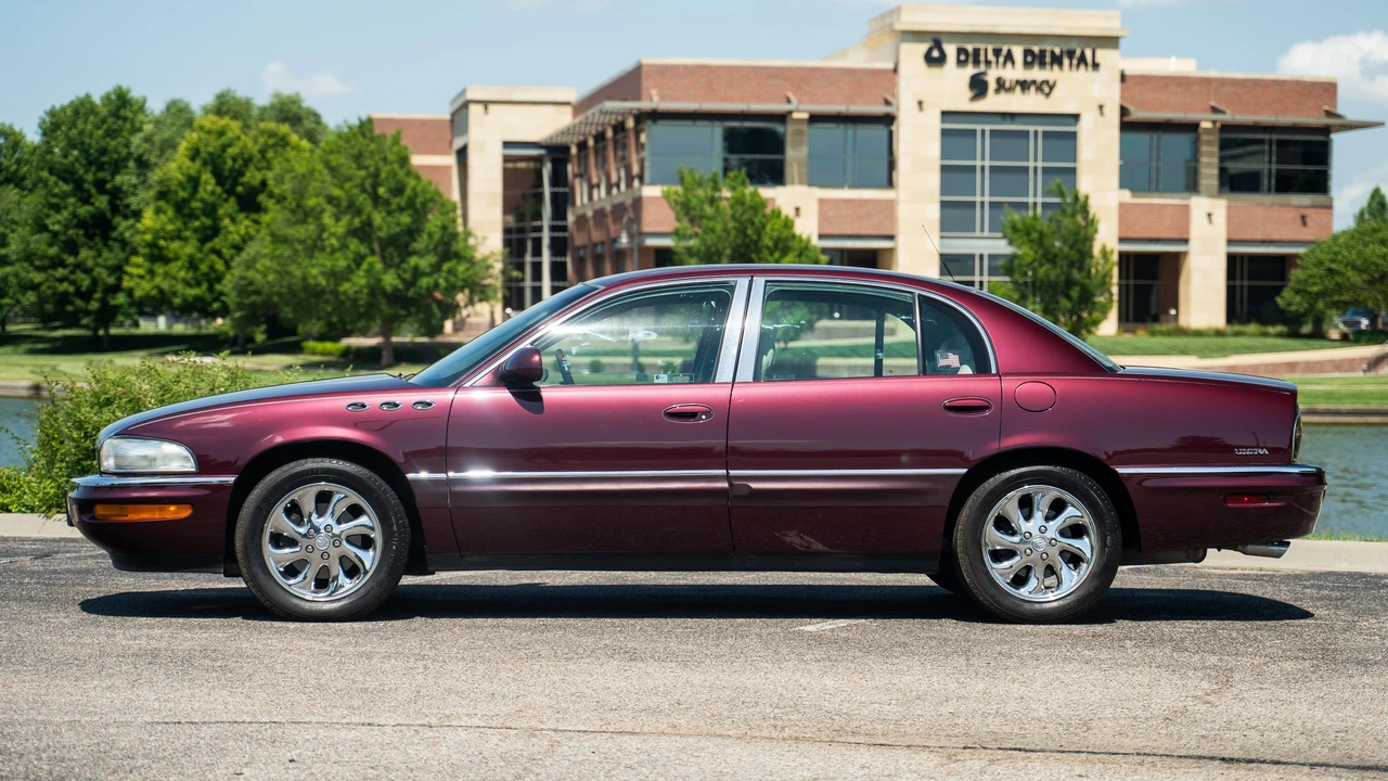 2003 Buick Park Avenue - Image 8 of 31