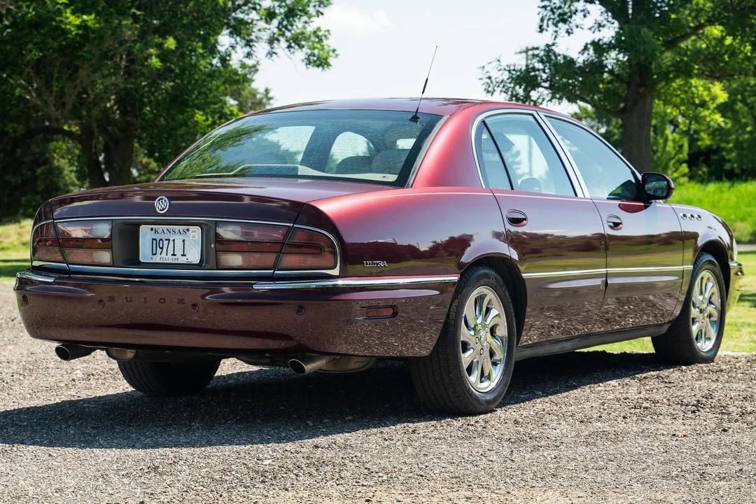 2003 Buick Park Avenue - Image 4 of 31